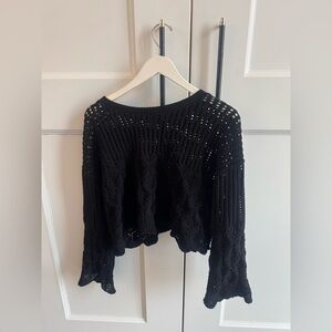 Black cropped sweater, flare wrists, S, black